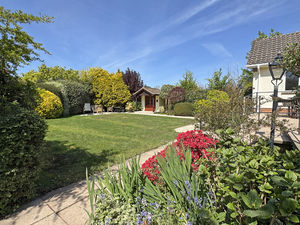 Photo 25- click for photo gallery